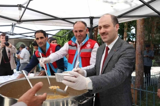 Oltu&rsquo;da aşure coşkusu
