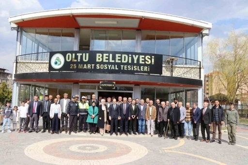 Oltu’da bayramlaşma coşkusu sürüyor
