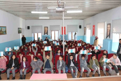 Oltu&rsquo;da &ouml;ğrencilere verem bilgilendirmesi
