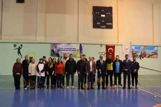 Oltu’da tenis turnuvası
