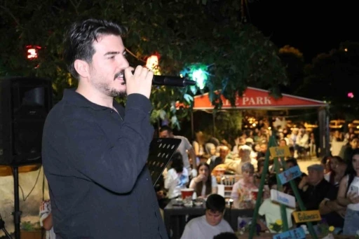 Oltu&rsquo;da t&uuml;rk&uuml; dolu gece: Ceyhun Can konseri b&uuml;y&uuml;k ilgi g&ouml;rd&uuml;
