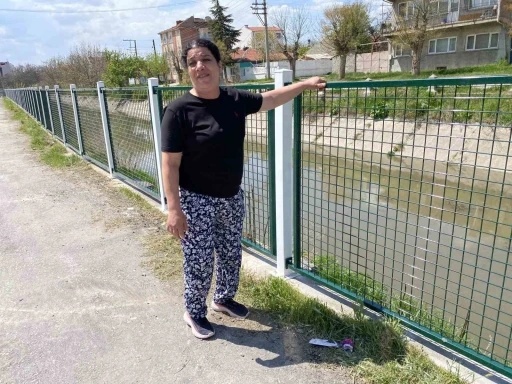 Ölüm kanalına yapılan korkulukların yetersizliği vatandaşı isyan ettirdi
