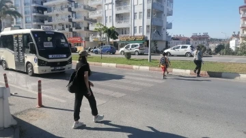 Ölümlü kaza sonası kapatılan yaya geçidinin silinmeyen çizgileri kazaya davetiye çıkartıyor
