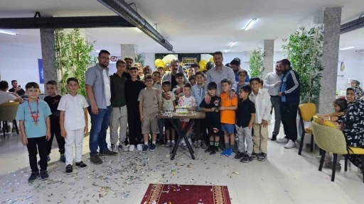 Ömürspor, sezonu aileler ile noktaladı
