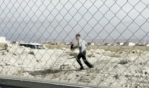 &Ouml;nce motosikletiyle sonra yaya olarak ka&ccedil;tı ama yakalanmaktan kurtulamadı
