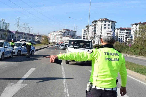 Ordu&rsquo;da bir haftada 13 binden fazla ara&ccedil; ve s&uuml;r&uuml;c&uuml;s&uuml; denetlendi
