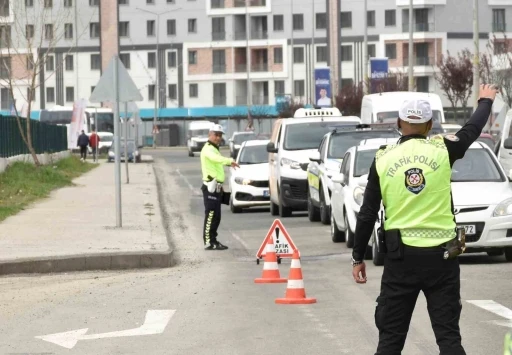 Ordu&rsquo;da bir haftada 14 binden fazla ara&ccedil; ve s&uuml;r&uuml;c&uuml;s&uuml; denetlendi
