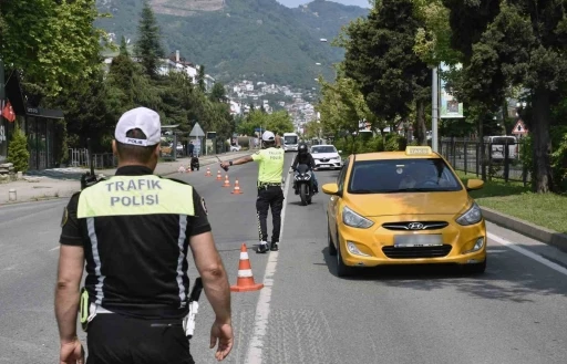 Ordu’da bir haftada 15 binden fazla araç ve sürücüsü denetledi
