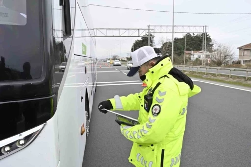 Ordu&rsquo;da bir haftada 20 bine yakın ara&ccedil; ve s&uuml;r&uuml;c&uuml;s&uuml; denetledi

