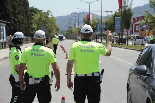 Ordu&rsquo;da bir haftada 20 bine yakın ara&ccedil; ve s&uuml;r&uuml;c&uuml;s&uuml; denetlendi
