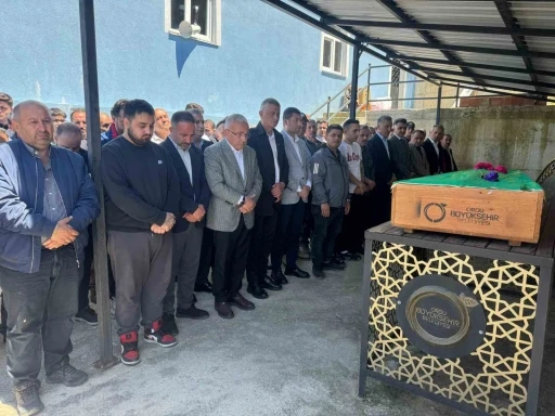 Ordu’da denizde boğularak hayatını kaybeden lise öğrencisi toprağa verildi
