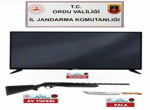 Ordu’da evden hırsızlık yapan 2 şüpheli yakalandı
