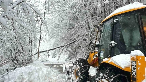 Ordu&rsquo;da karla m&uuml;cadele: 1 g&uuml;nde 457 mahalle yolu ulaşıma a&ccedil;ıldı
