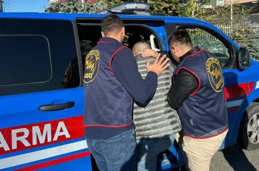 Ordu&rsquo;da kesinleşmiş hapis cezası bulunan 163 zanlı, jandarma ekiplerince yakalandı
