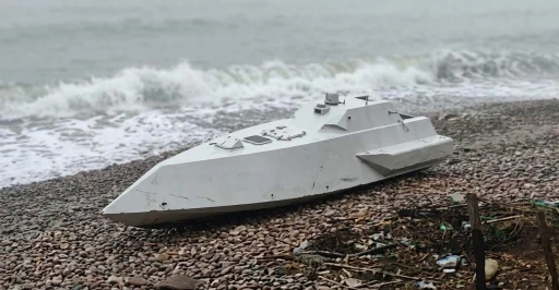 Ordu&rsquo;da kıyıya insansız deniz aracı vurdu
