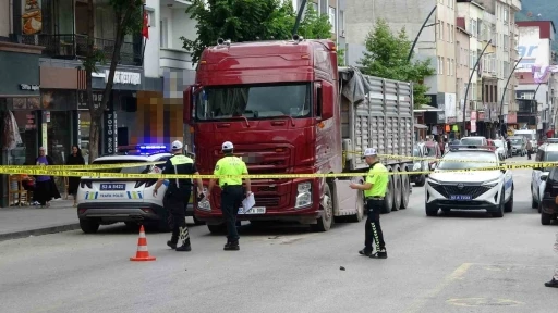 Ordu&rsquo;da tırın &ccedil;arptığı yaya ağır yaralandı
