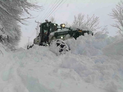 Ordu&rsquo;nun y&uuml;kseklerinde kar kalınlığı 2 metreye ulaştı
