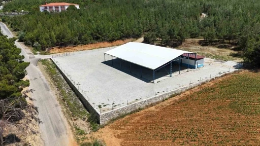 &Ouml;rentaht Mahallesi&rsquo;ndeki sosyal tesislerdeki eksikler tamamlandı
