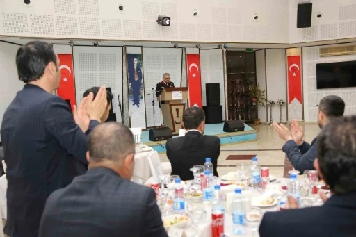 Orgeneral Çardakçı, güvenlik korucularıyla iftarda bir araya geldi
