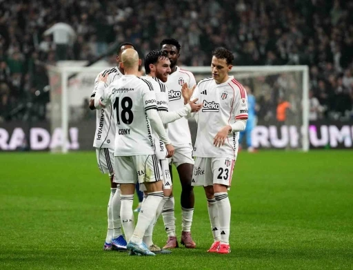 Orkun K&ouml;k&ccedil;&uuml; gollerine devam ediyor
