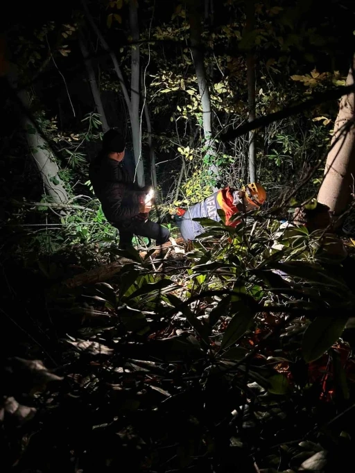 Orman iş&ccedil;isi i&ccedil;in ekipler seferber oldu
