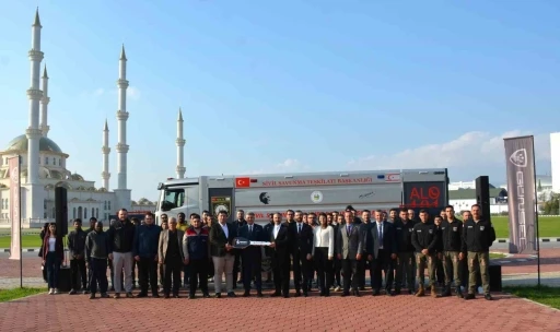 Orman yangınlarıyla m&uuml;cadelede yerli g&uuml;&ccedil;: Yeni nesil itfaiye araz&ouml;z&uuml; "Koca Yusuf" teslim edildi
