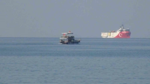 Oru&ccedil; Reis Sismik Araştırma Gemisi Mersin Taşucu a&ccedil;ıklarına demirledi
