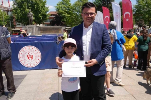 Oryantiring etkinliği kent meydanında yapıldı
