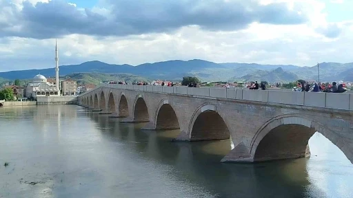 Osmancık&rsquo;ta motosikletlilerden 19 Mayıs konvoyu
