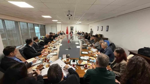 Osmangazi Belediyesi&rsquo;nde yıl sonu değerlendirme toplantısı ger&ccedil;ekleştirildi
