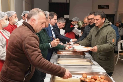 Osmangazi Belediyesi Panayırda iftar sofrası kurdu
