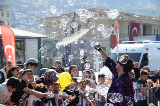 Osmangazi&rsquo;de &ccedil;ocuk karnavalı
