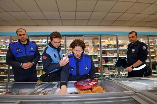 Osmangazi&rsquo;de etiketlere zabıta denetimi
