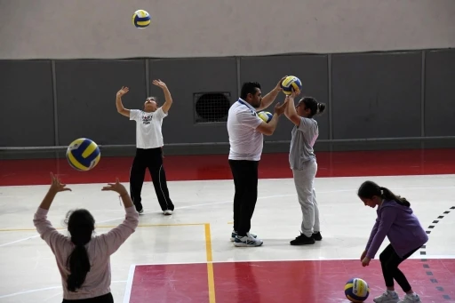 Osmaniye Belediyesi Spor Kul&uuml;b&uuml;, eğitimlere başladı
