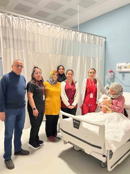 Osmaniye&rsquo;de 2026 yılının ilk bebeği d&uuml;nyaya geldi
