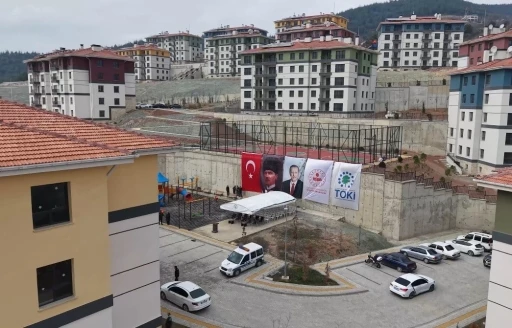 Osmaniye&rsquo;de 221 deprem konutunun anahtarları teslim edildi
