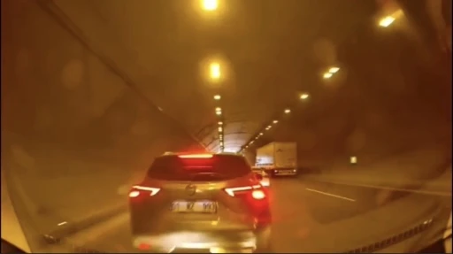 Osmaniye&rsquo;de 6 ara&ccedil;ın karıştığı zincirleme kazanın ara&ccedil; i&ccedil;i kamera g&ouml;r&uuml;nt&uuml;s&uuml; ortaya &ccedil;ıktı
