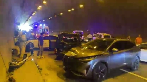 Osmaniye&rsquo;de 6 ara&ccedil;lı zincirleme kaza: 2 yaralı
