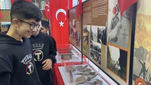 Osmaniye&rsquo;de &Ccedil;anakkale Savaş Objeleri ve Fotoğrafları Sergisi a&ccedil;ıldı
