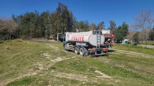 Osmaniye&rsquo;de &ccedil;ıkan orman yangını b&uuml;y&uuml;meden s&ouml;nd&uuml;r&uuml;ld&uuml;
