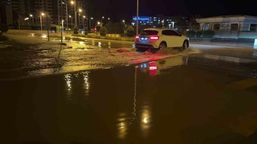 Osmaniye&rsquo;de gece şiddetli yağmur etkili oldu
