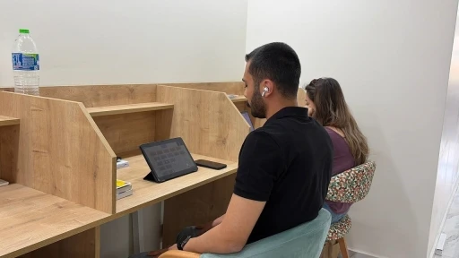 Osmaniye&rsquo;de gen&ccedil;ler i&ccedil;in bilgi ve eğitim durağı a&ccedil;ıldı
