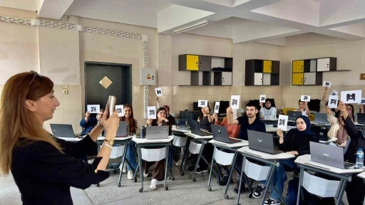 Osmaniye&rsquo;de gen&ccedil;ler yapay zeka eğitimiyle geleceğe hazırlandı
