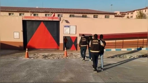Osmaniye’de molotoflu saldırı: Kamyoneti ateşe veren 2 şüpheli tutuklandı
