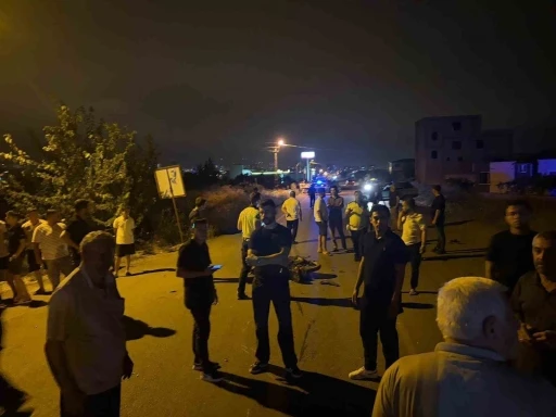 Osmaniye&rsquo;de otomobil ile motosikletin &ccedil;arpıştığı kaza kamerada
