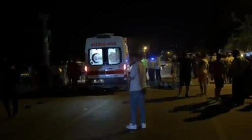 Osmaniye&rsquo;de otomobil motosikletle &ccedil;arpıştı: 1 yaralı
