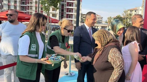 Osmaniye&rsquo;de protokol &uuml;yeleri vatandaşlarla bayramlaştı
