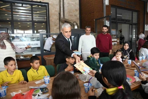 Osmaniye&rsquo;de "100 Atık Pile Bir Pizza" projesine miniklerden destek

