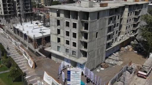 Osmaniye’de rezerv alanda binalar yükseliyor
