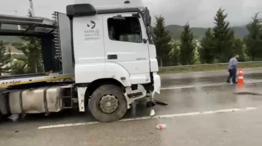 Osmaniye&rsquo;de tır yağmurda savruldu
